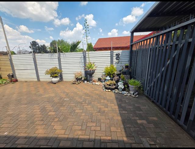 3 BEDROOM HOUSE FOR SALE IN VANDERBIJLPARK CE 5